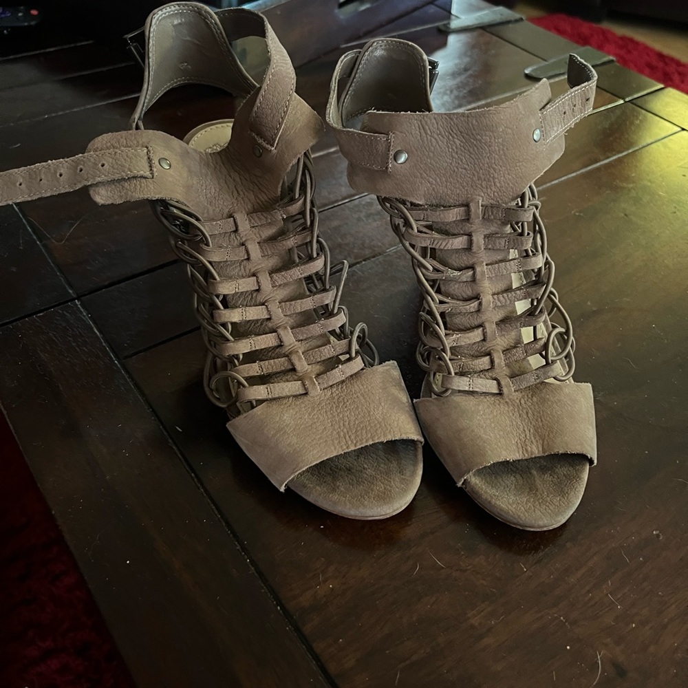 Barely worn heeled sandal